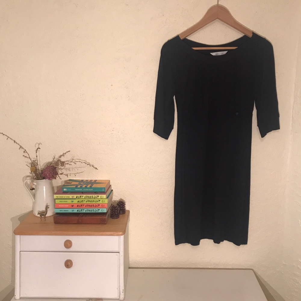 Simple mid-sleeve soft dress